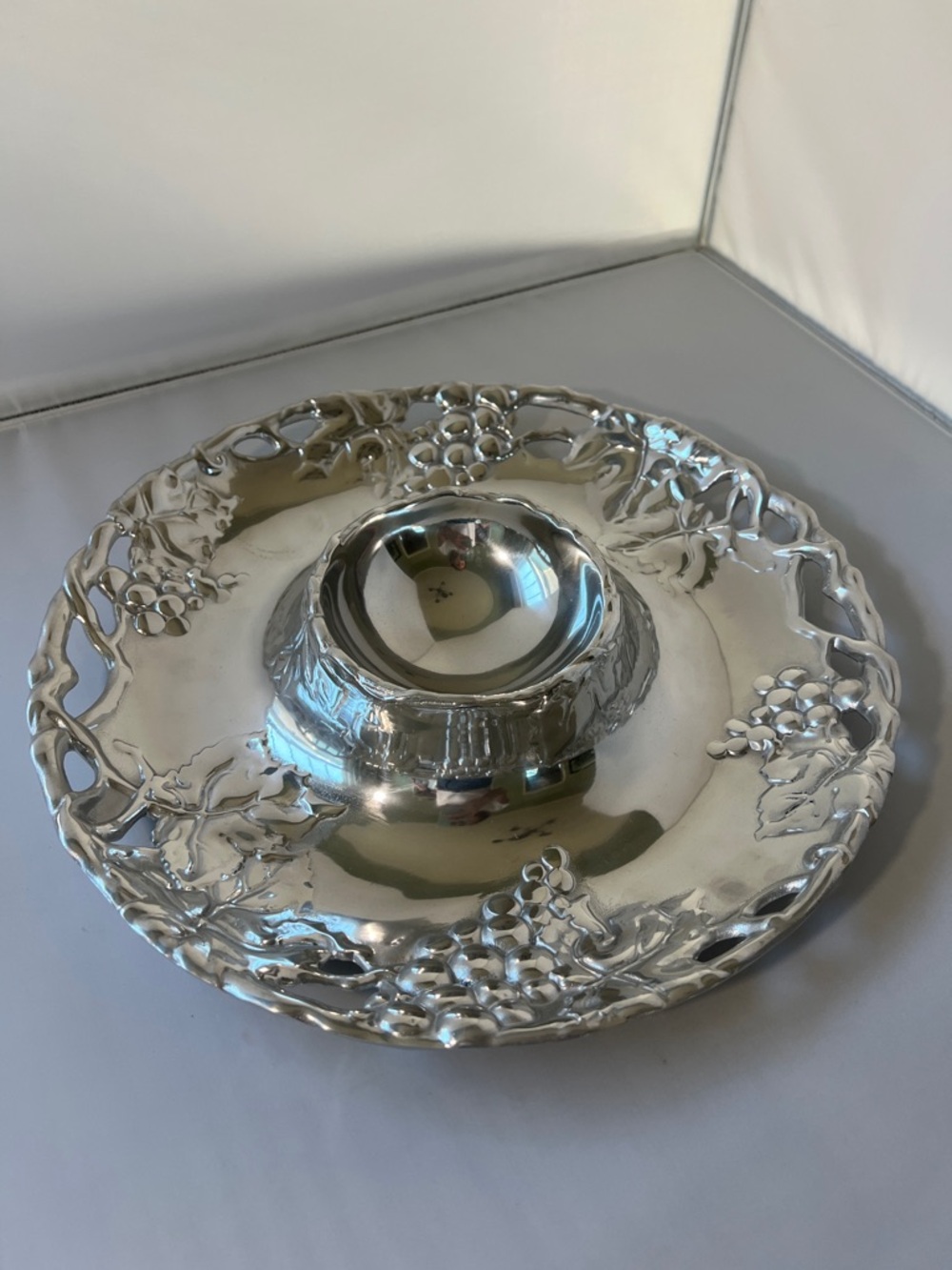 Arthur Court Silver-Tone Grape Motif Chip & Dip Serving Platter